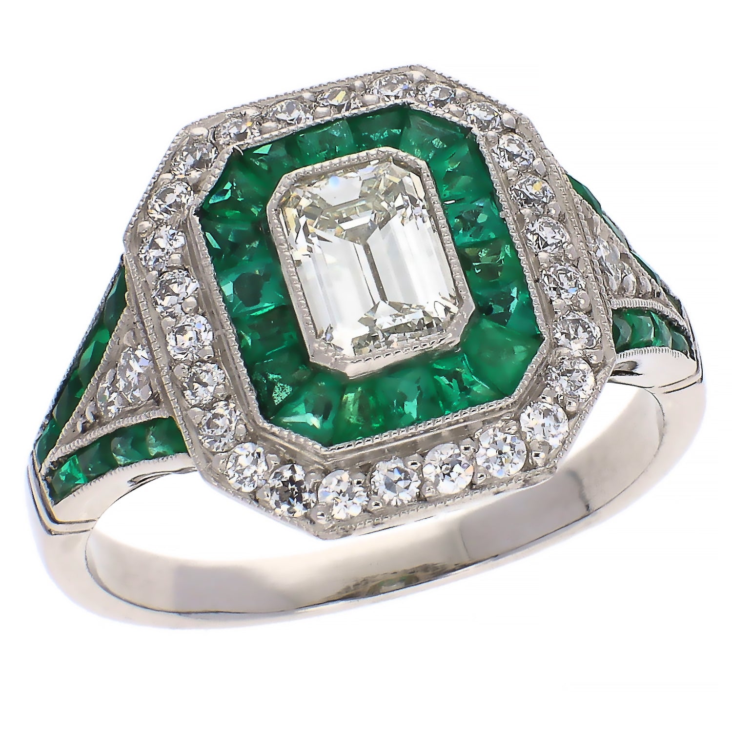 Vintage Platinum Emerald and Diamond Engagement/Fashion Ring