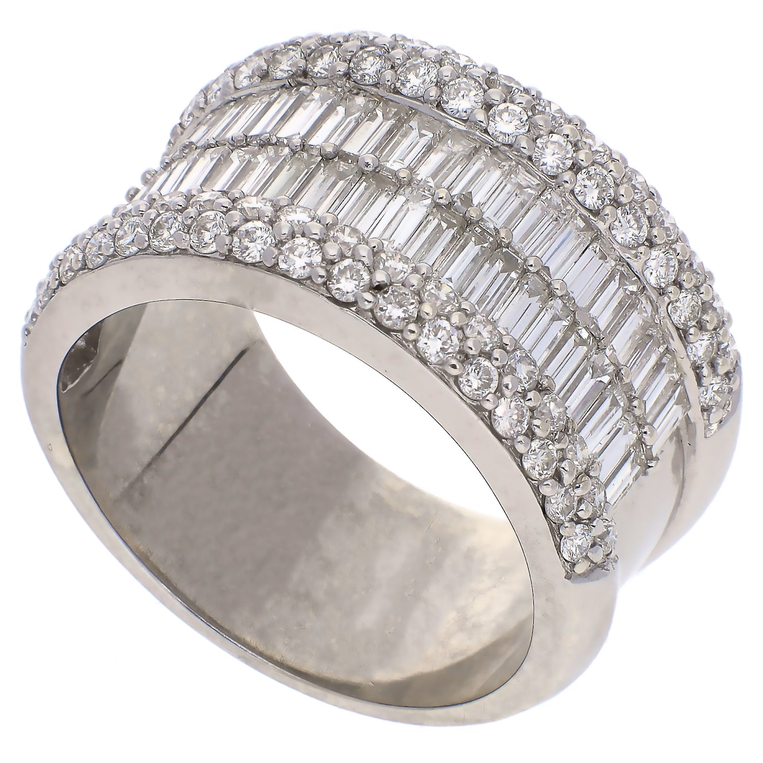 18K White Gold Baguette & Round Brilliant Cut Diamond Band Ring