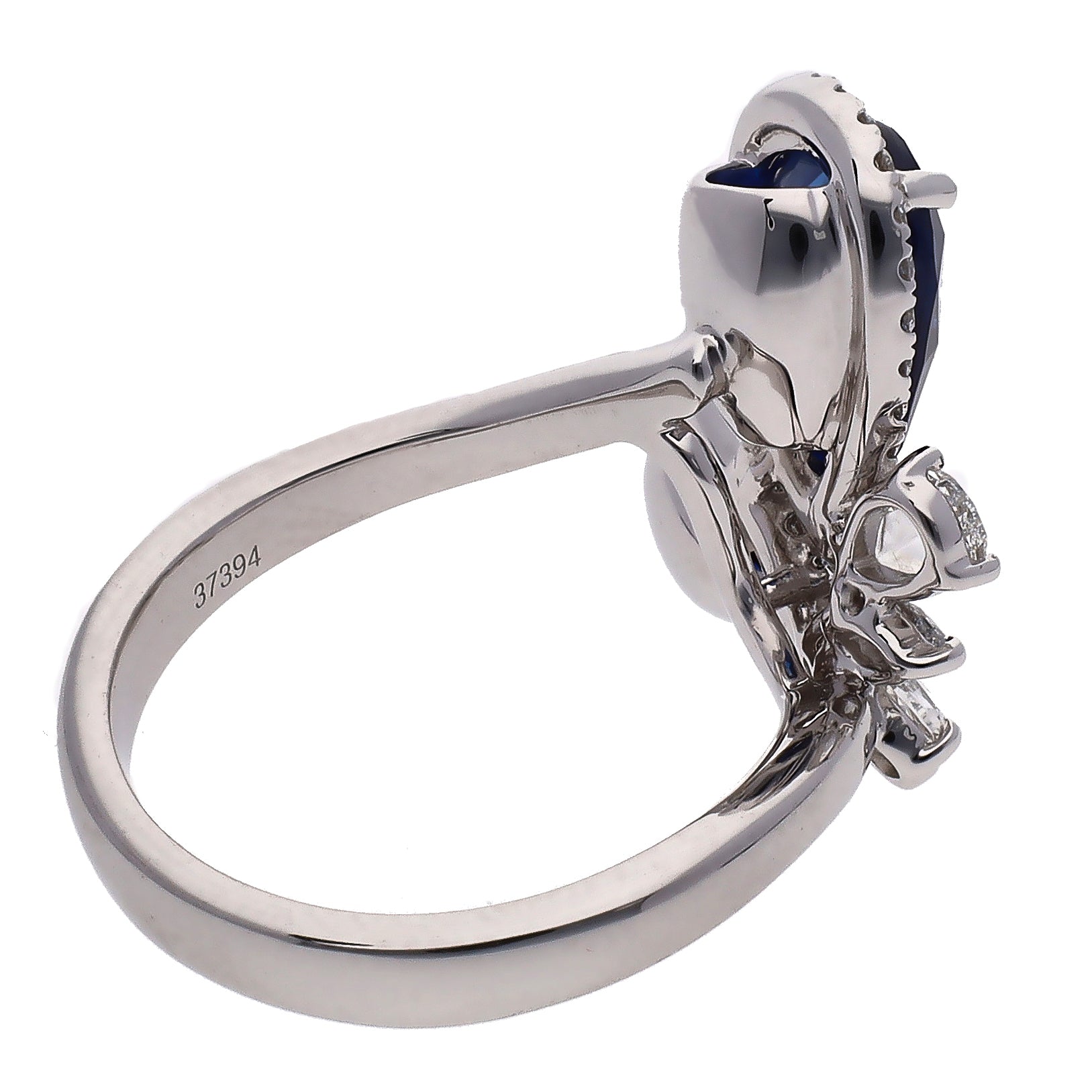 18K White Gold Pear Shaped Sapphires & Diamond Fashion Ring