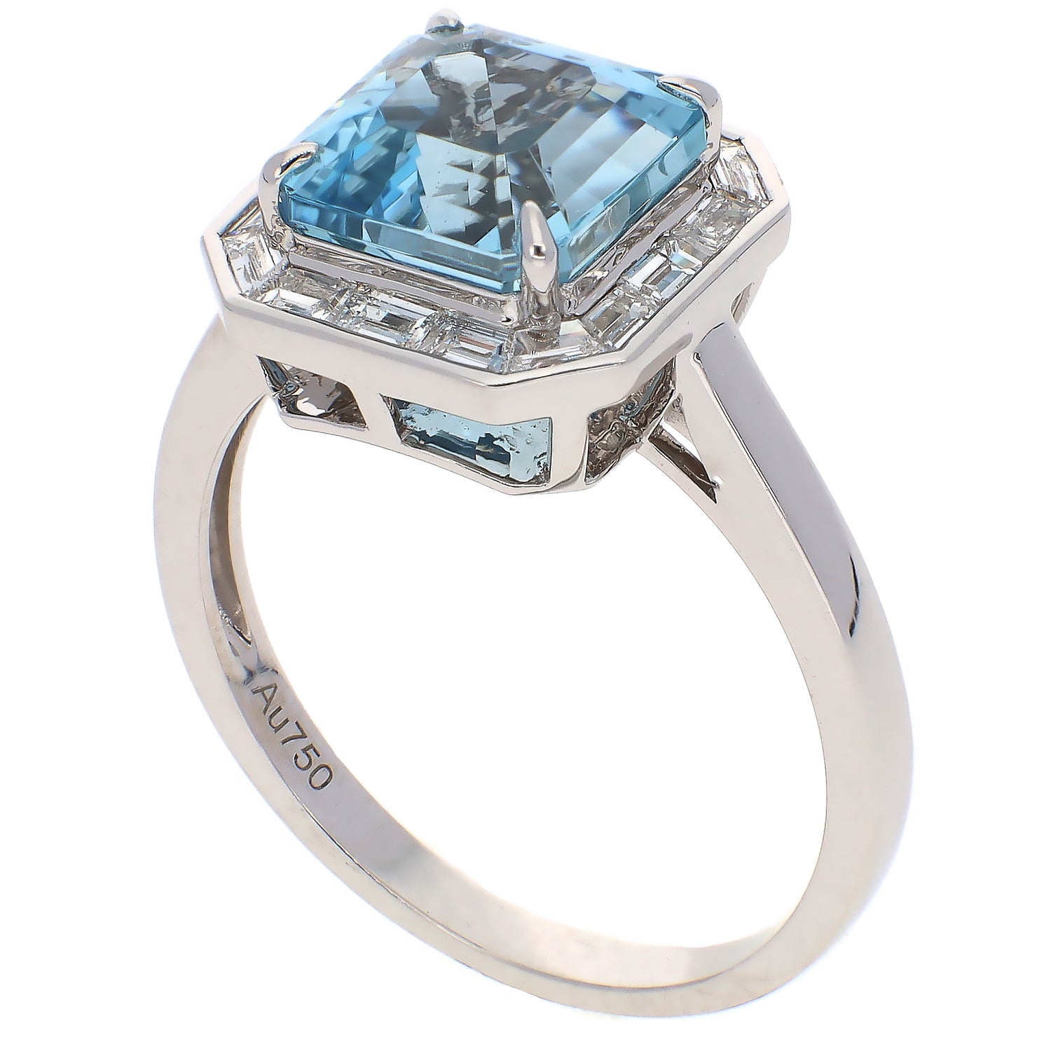 18K White Gold Santa Maria Aquamarine and Diamond Ring