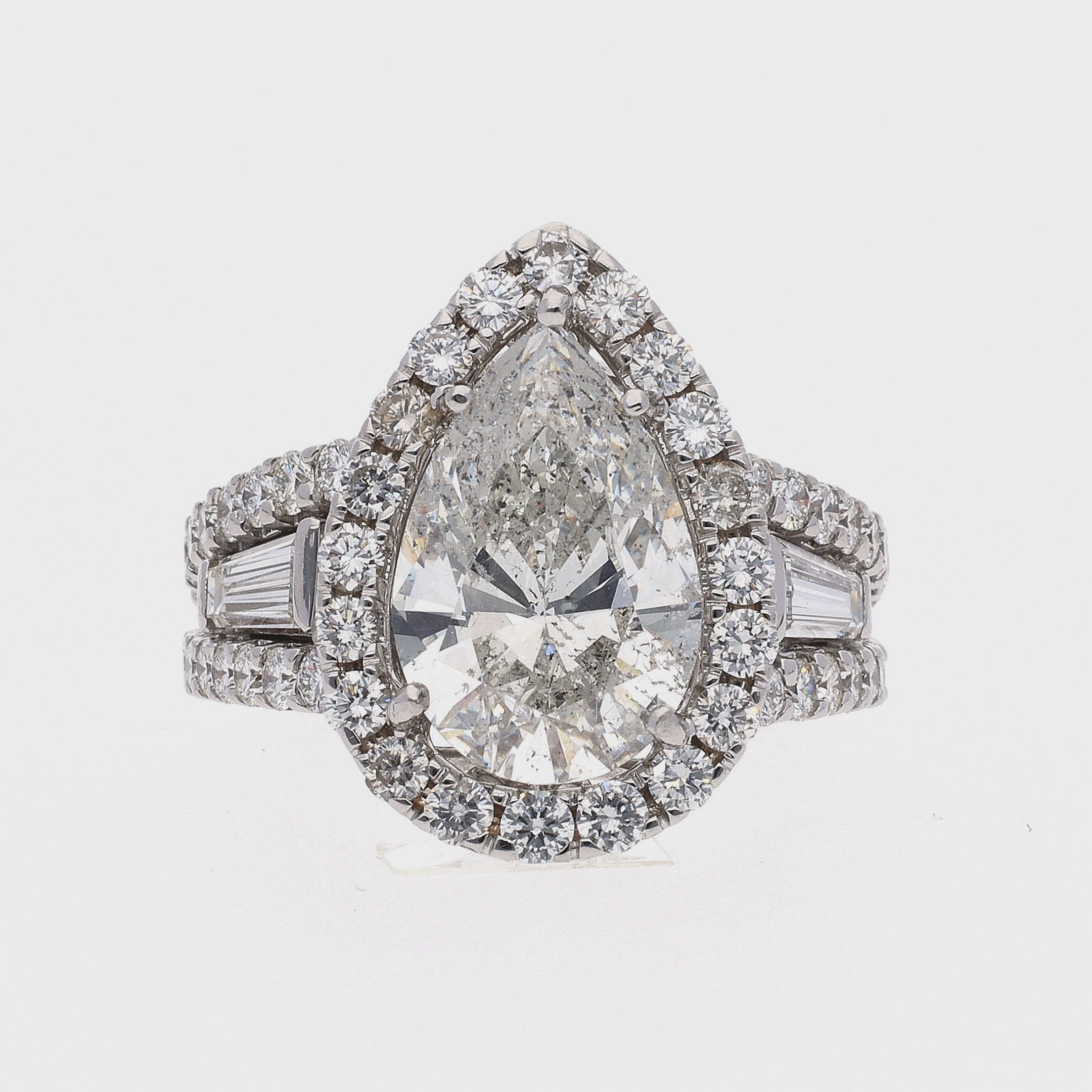 Vintage 18K White Gold 5.09ct Center Pear Diamond Fashion/Engagement Ring